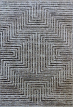 Load image into Gallery viewer, Nomadic Pattern Rug Grey